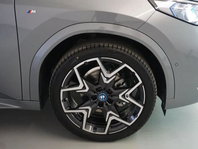 BMW iX2 eDrive20