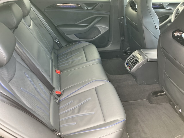 Volkswagen Passat 4Motion DSG R-Line