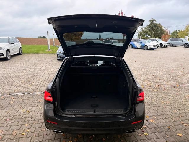 BMW 530 530d M-Sport Touring xDrive
