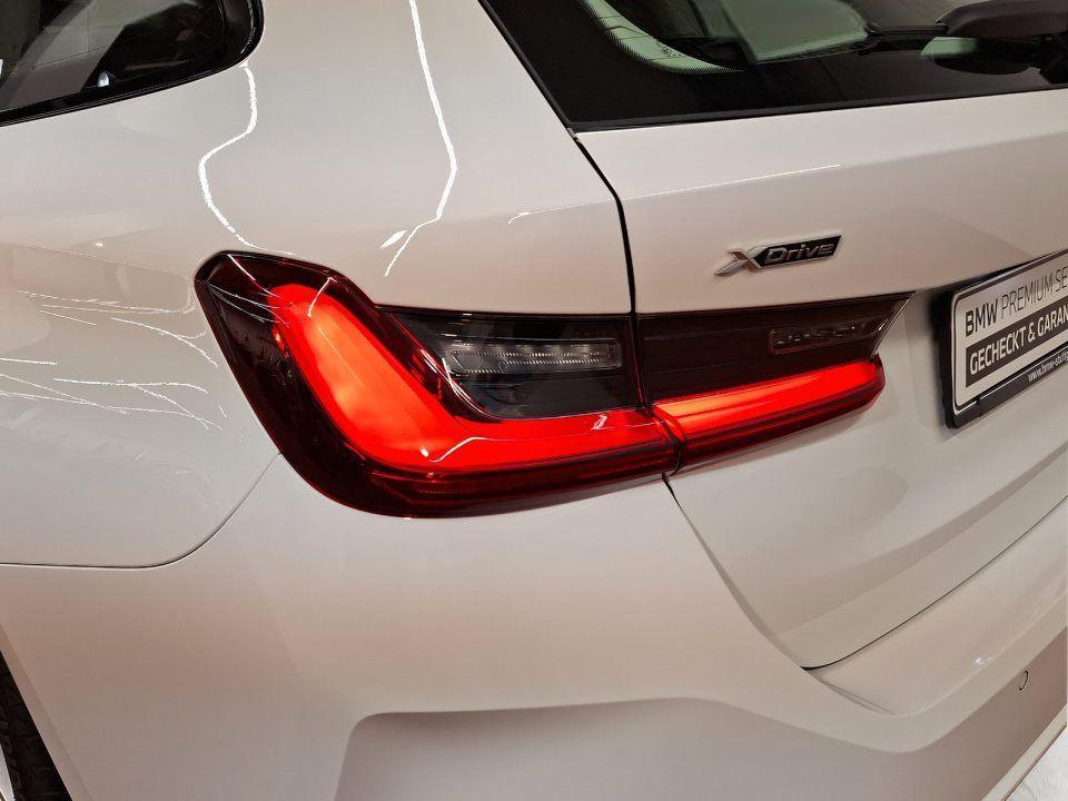 BMW 330 330i Touring xDrive