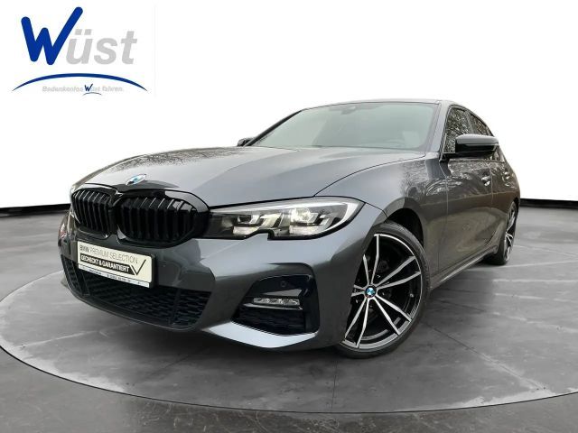 BMW 320 320i M-Sport Sedan