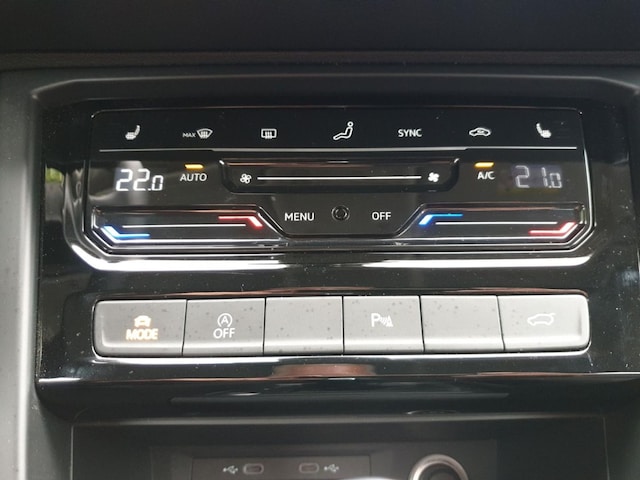 Volkswagen Touran 1.5 TSI DSG R-Line