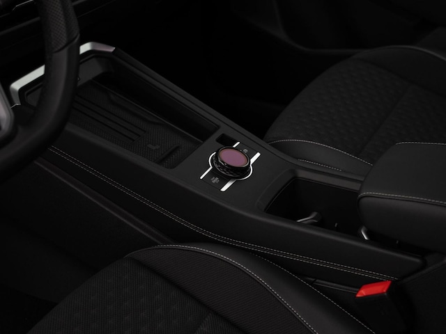 Volkswagen T-Roc 1.5 eTSI DSG R-Line