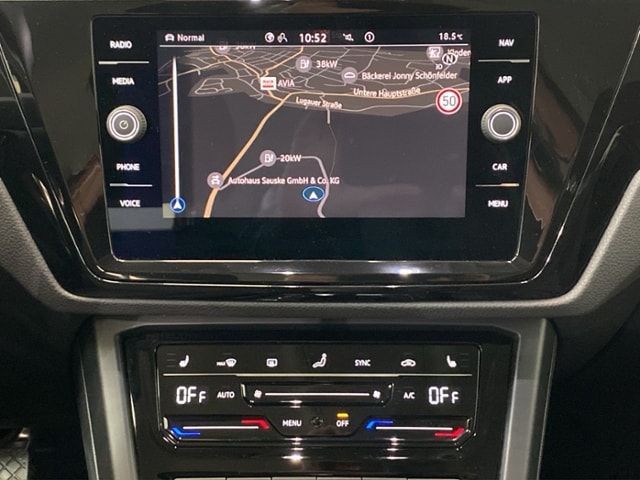 Volkswagen Touran 1.5 TSI DSG R-Line