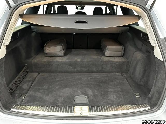 Mercedes-Benz E 300 AVANTGARDE Estate