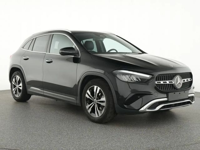 Mercedes-Benz GLA 180 Progressive