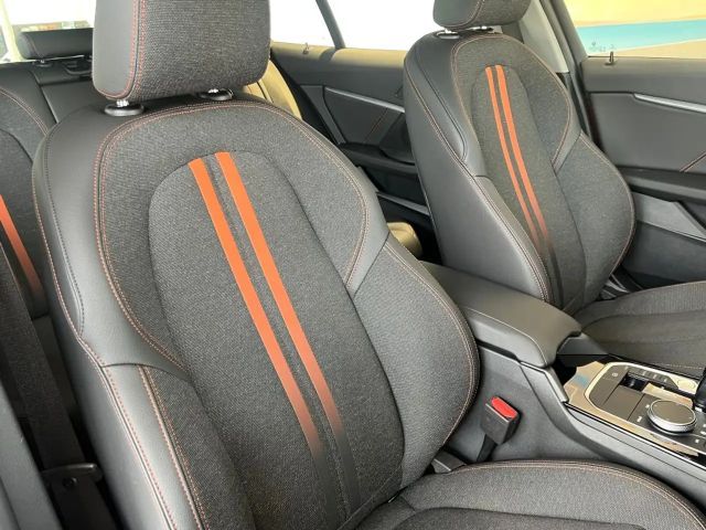 BMW 118 118i Sedan Sport Line