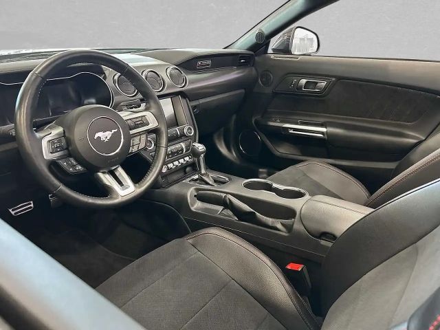 Ford Mustang Convertible GT 5.0 V8