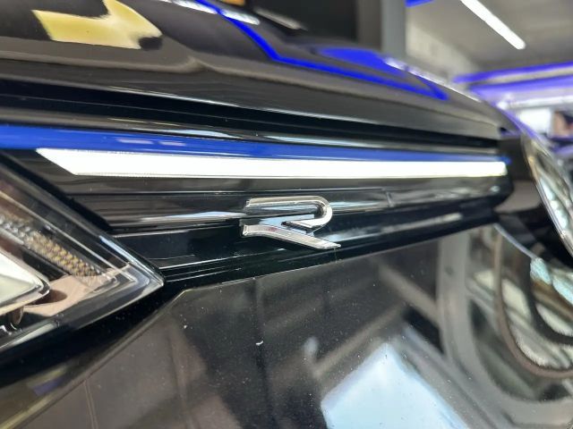 Volkswagen Golf 2.0 TSI DSG