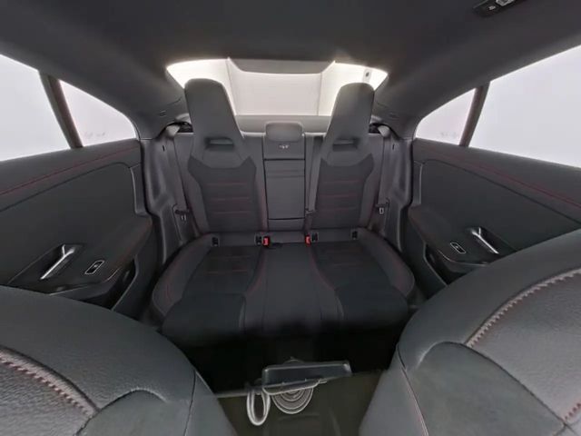 Mercedes-Benz CLA 200 AMG Line Coupé