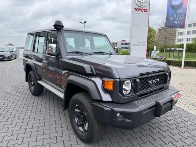 Toyota Land Cruiser GRJ76-VX LIM