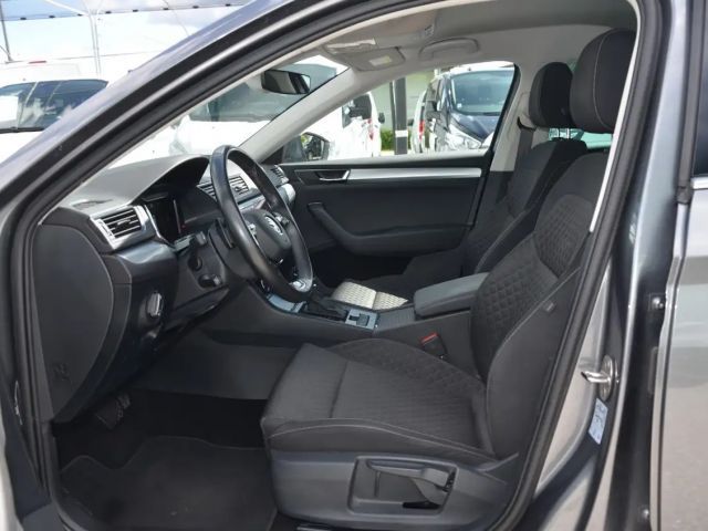 Skoda Superb Superb Kombi 2,0 TDI DSG LED VIRTUAL 1.Besitz