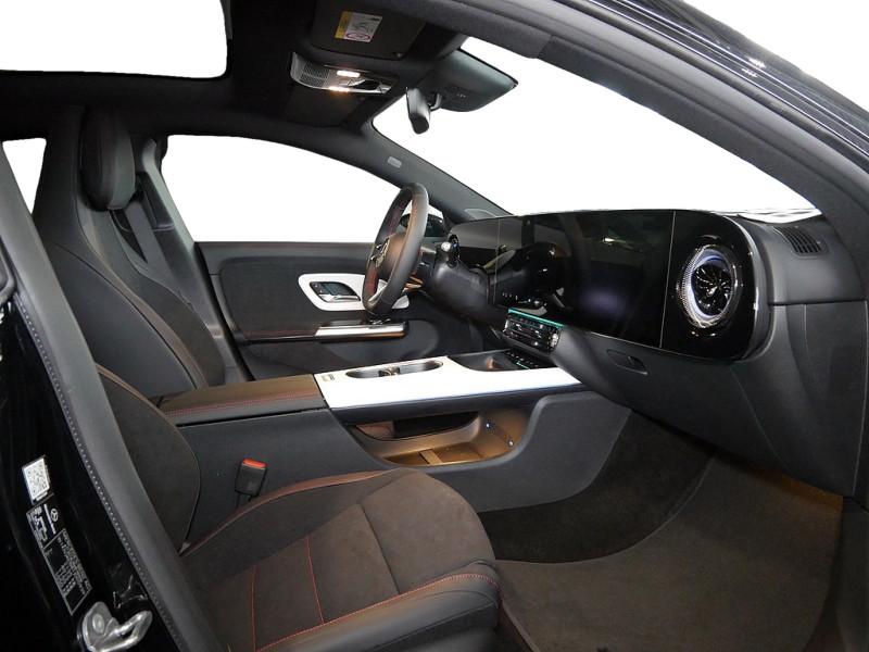 Mercedes-Benz CLA 200 AMG Line Premium