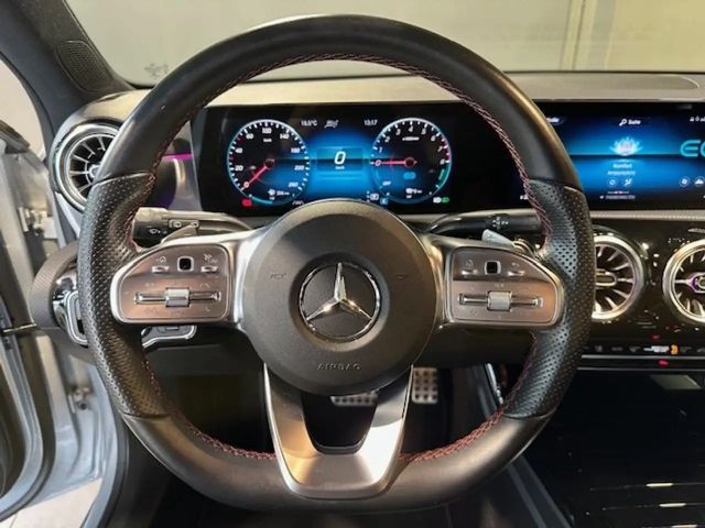 Mercedes-Benz A 250 A 250 e AMG Line