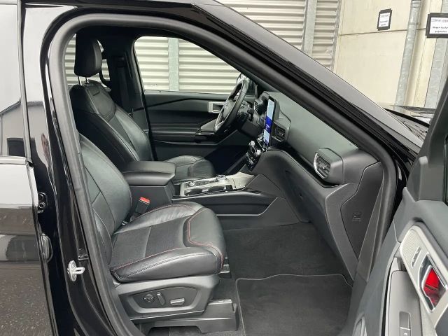 Ford Explorer ST Line