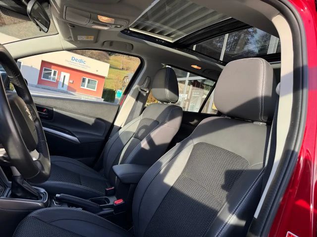 Suzuki S-Cross Hybrid