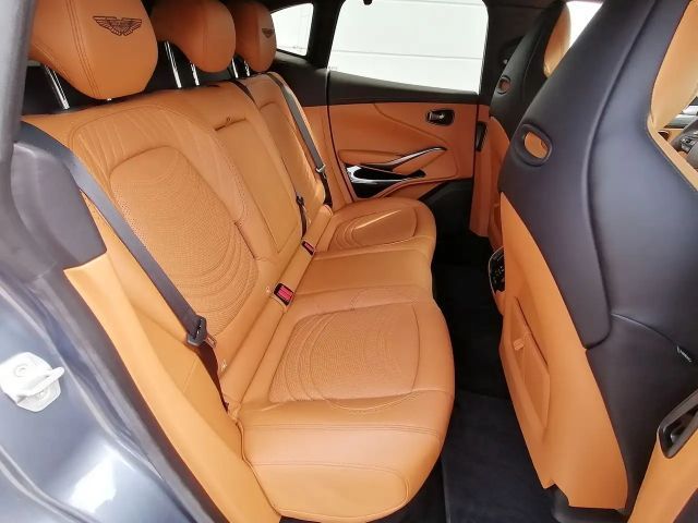 Aston Martin DBX Concours Blau Vollausstattung-6 800 KM-