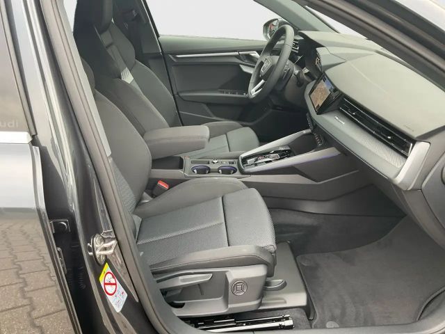 Audi A3 35 TFSI Business Sedan