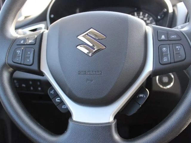 Suzuki S-Cross Hybrid