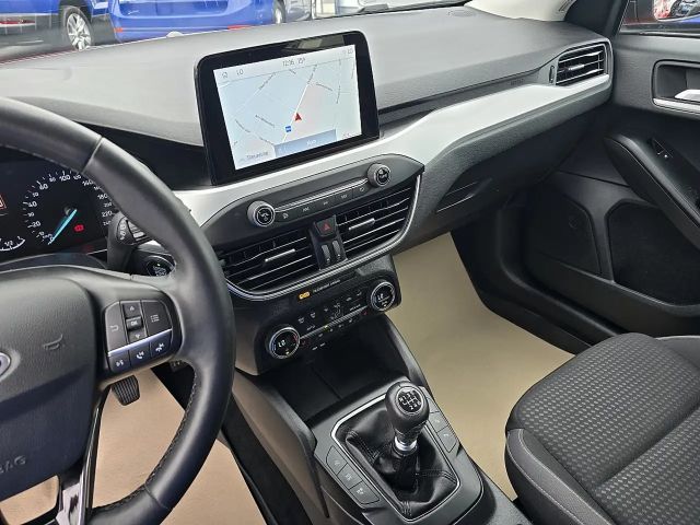 Ford Focus Cool & Connect