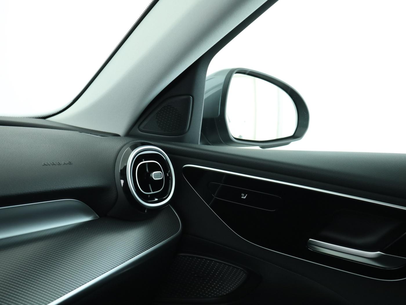 Mercedes-Benz C 200 AVANTGARDE Sedan