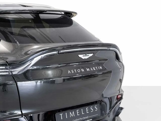 Aston Martin DBX -Minotaur Green-