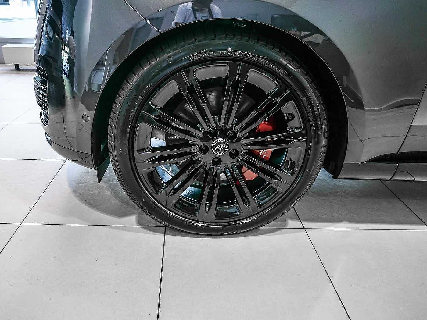 Land Rover Range Rover P615 SV