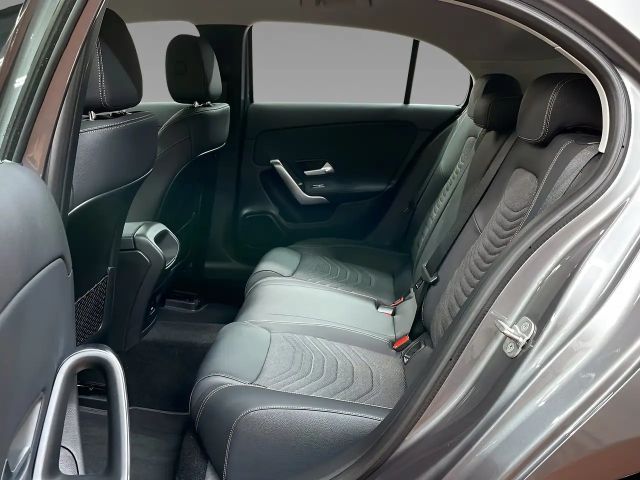 Mercedes-Benz A 200 Progressive