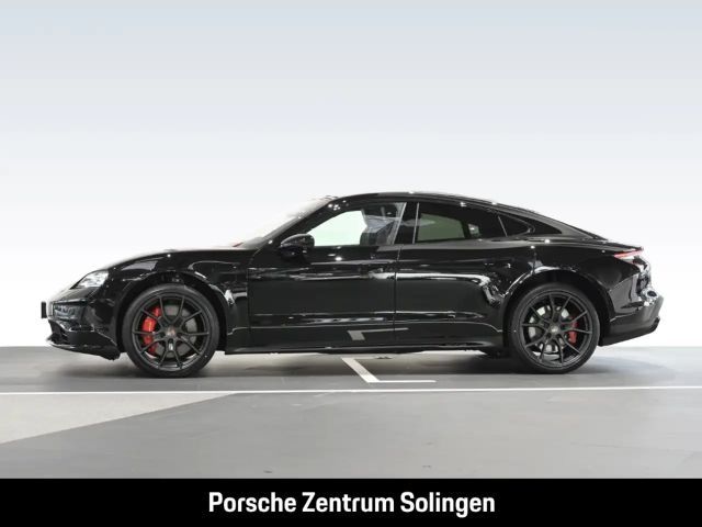 Porsche Taycan GTS