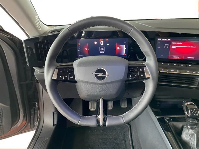 Opel Astra 1.2 Turbo Enjoy Sports Tourer Turbo