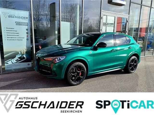 Alfa Romeo Stelvio AT8 Q4 Quadrifoglio Turbo