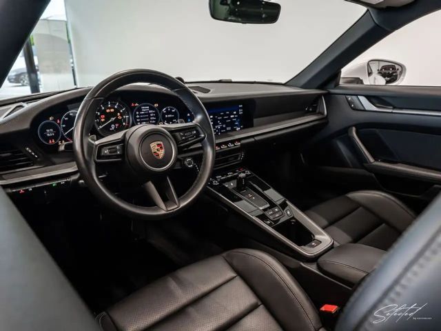 Porsche 911 4 Carrera Coupé