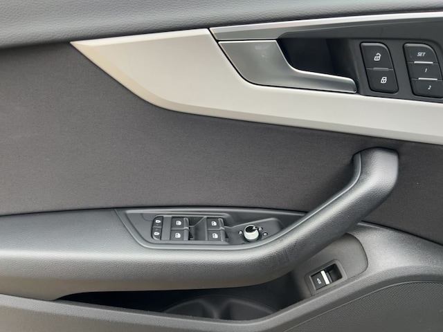 Audi A4 35 TFSI Avant S-Tronic