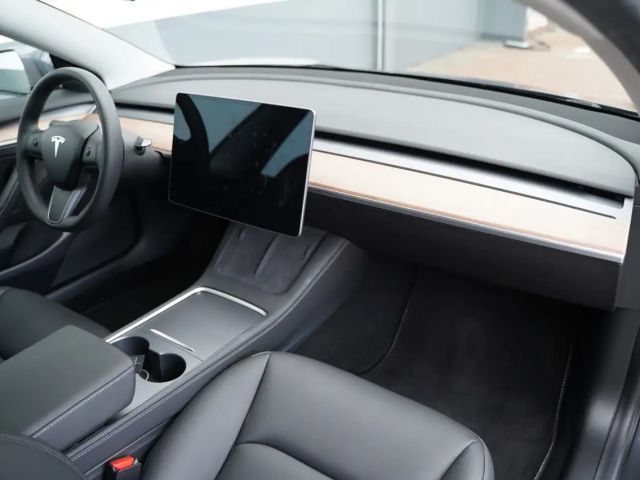 Tesla Model 3 Standard Range