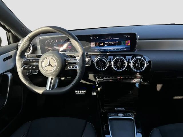 Mercedes-Benz A 200 AMG Line