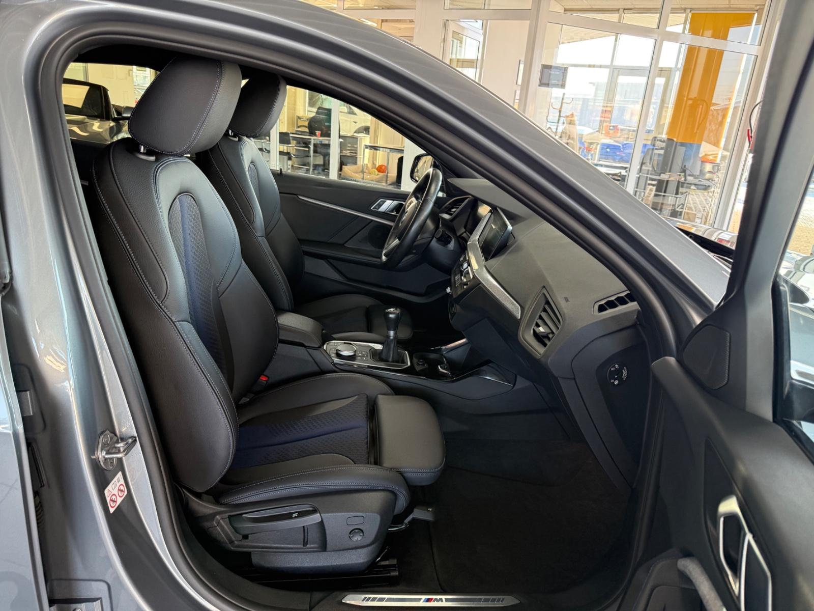 BMW 118 118d M-Sport Sedan