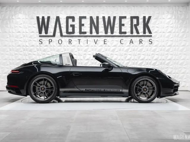 Porsche 992 4 Cabrio GTS Targa