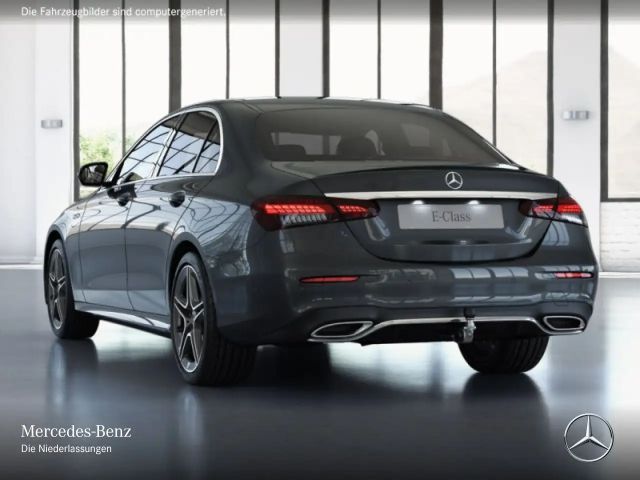Mercedes-Benz E 300 AMG Line Sedan