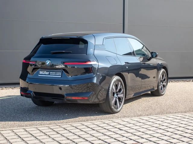 BMW iX xDrive40