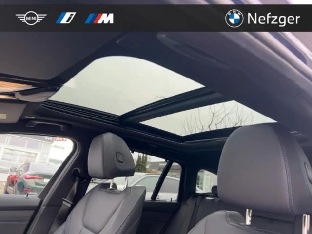 BMW 330 330d M-Sport Touring xDrive