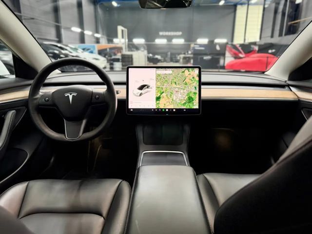 Tesla Model 3 AWD Long Range