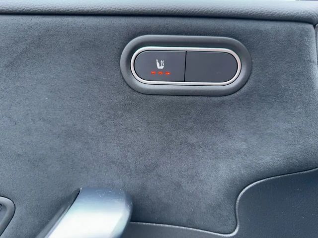 Mercedes-Benz A 180 AMG Line