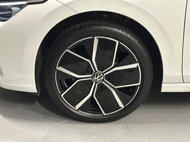 Volkswagen Golf 1.5 eTSI