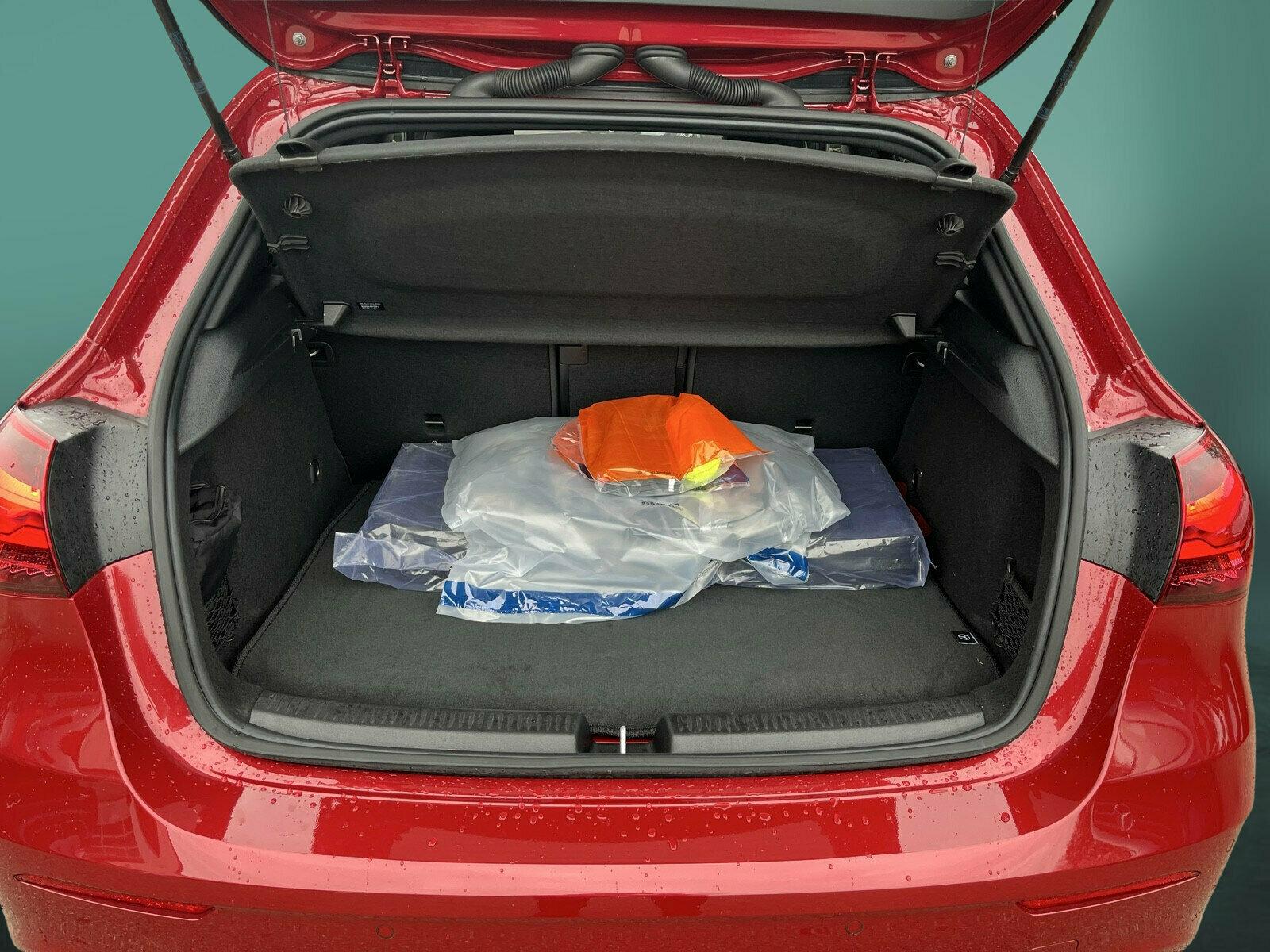 Mercedes-Benz A 250 A 250 e AMG Line