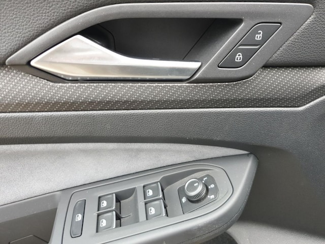 Volkswagen Golf 1.5 TSI IQ.Drive R-Line Variant