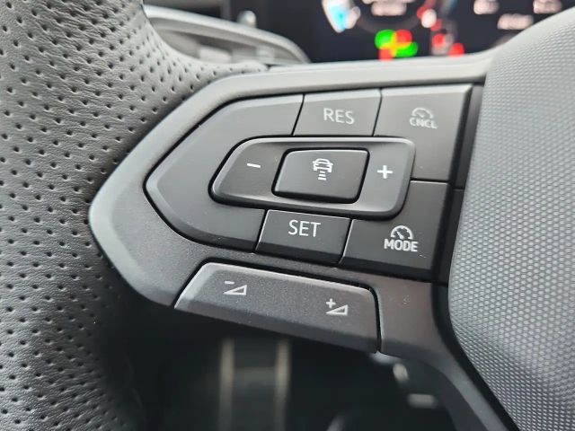 Volkswagen T-Roc IQ.Drive R-Line Style