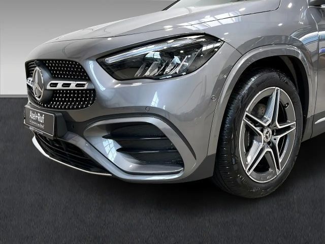 Mercedes-Benz GLA 200 AMG Line