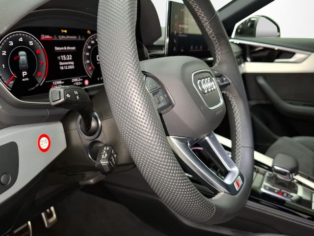 Audi A4 40 TFSI Avant Quattro S-Line S-Tronic