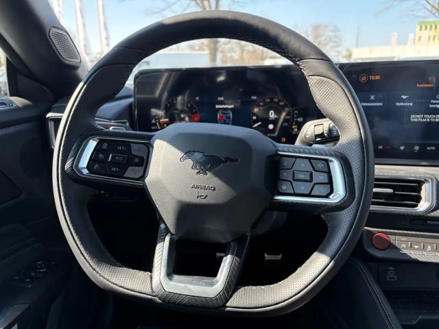 Ford Mustang Fastback GT 5.0 V8