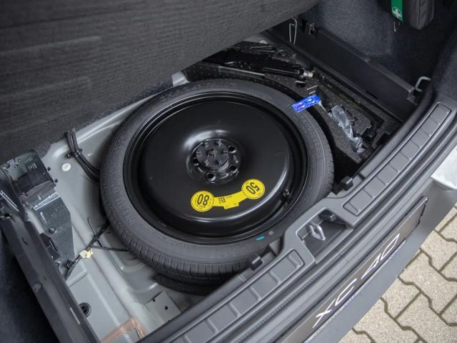 Volvo XC40 Business Dark Plus